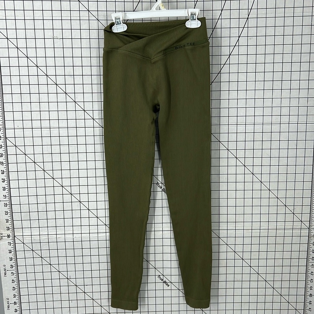 Bo+ Tee green ribbed legging S